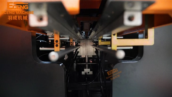 8-Cavity K8 PET Blowing Machines Achieving 16000BPH